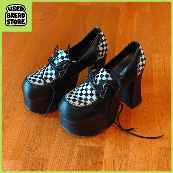 Vintage 2000s Demonia Charade-12 Black & White Checkered Platform Pumps10